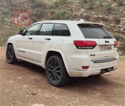 جیپ گراند شیرۆکی